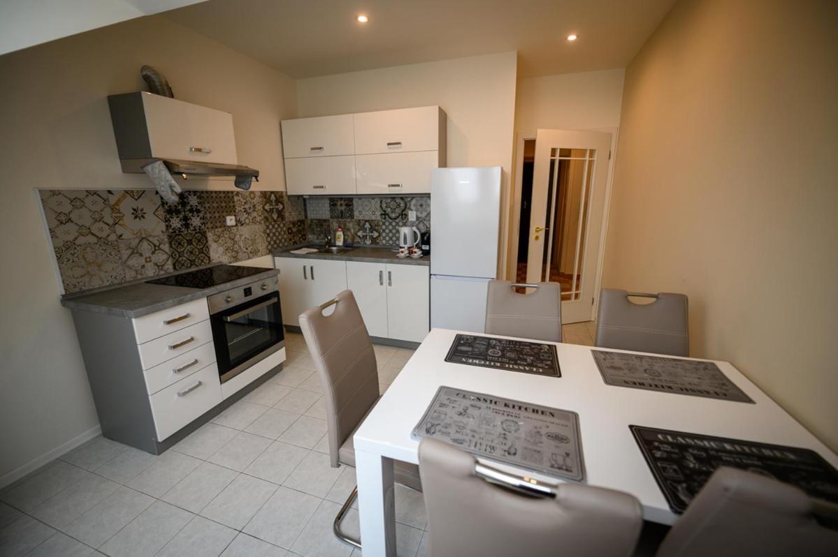 Apartman U Krale - 2 Jicin Bagian luar foto