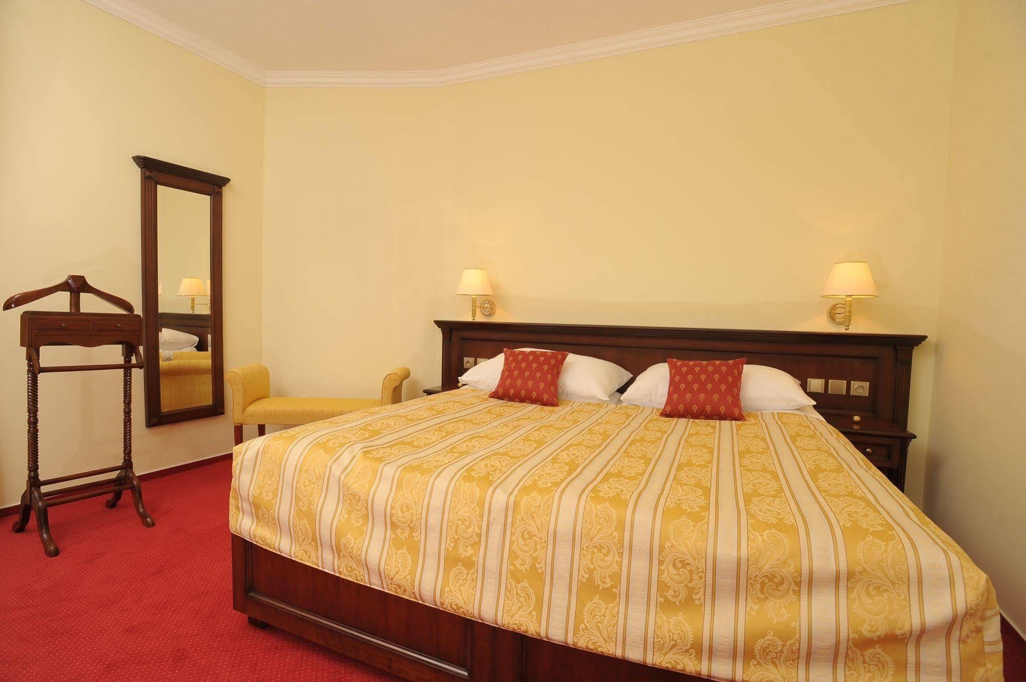 Apartman U Krale - 2 Jicin Bagian luar foto