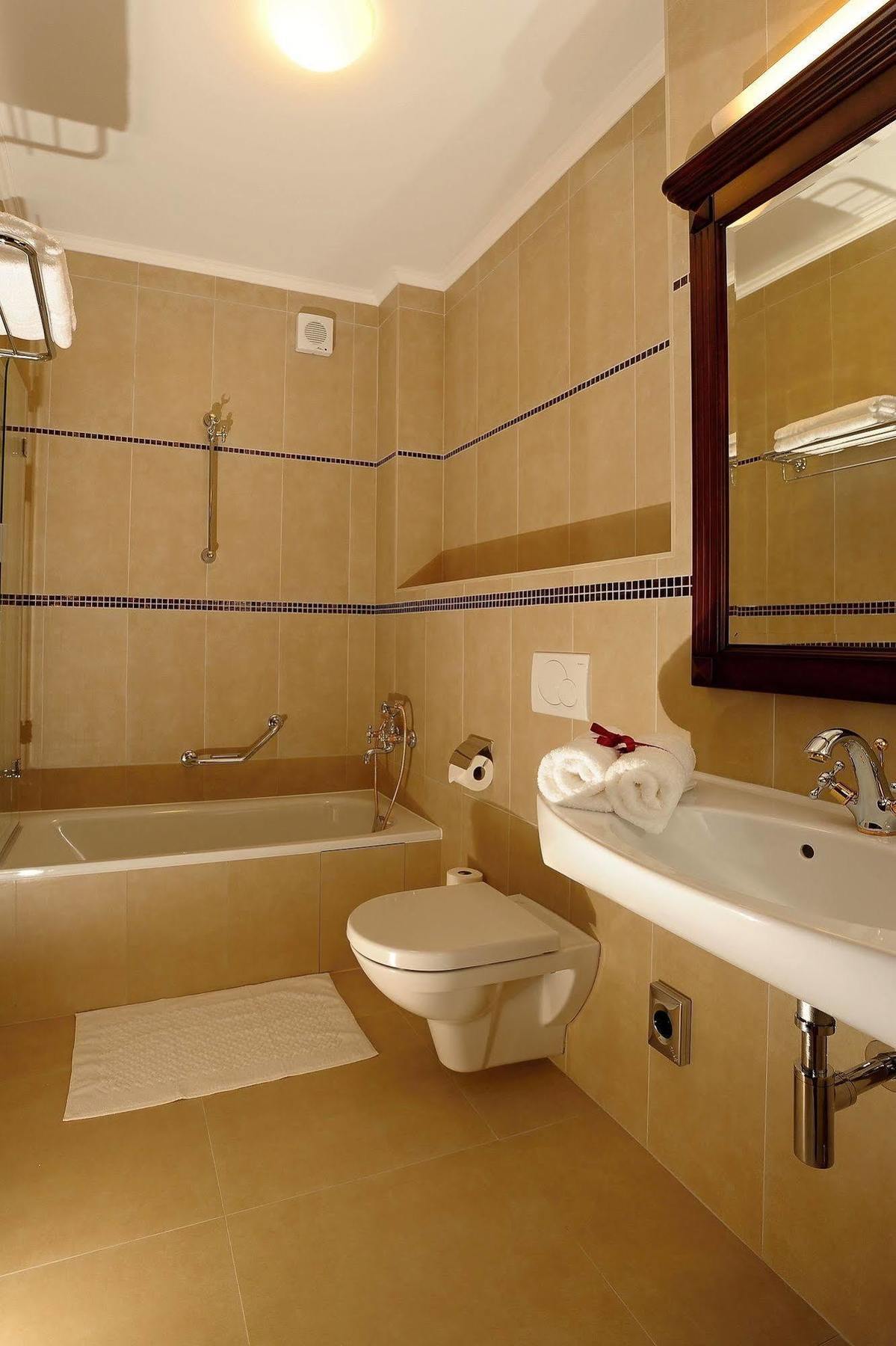 Apartman U Krale - 2 Jicin Bagian luar foto