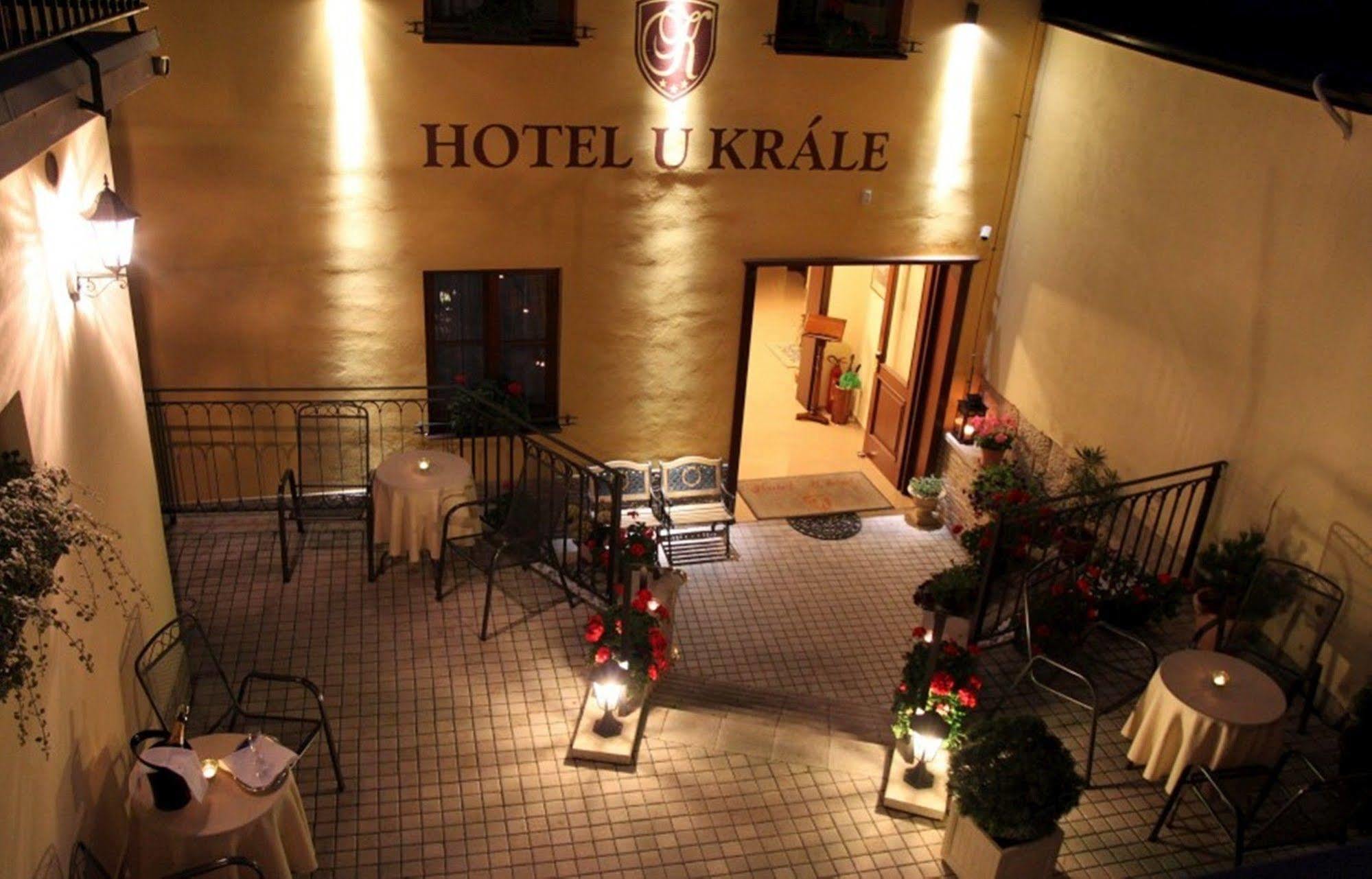 Apartman U Krale - 2 Jicin Bagian luar foto